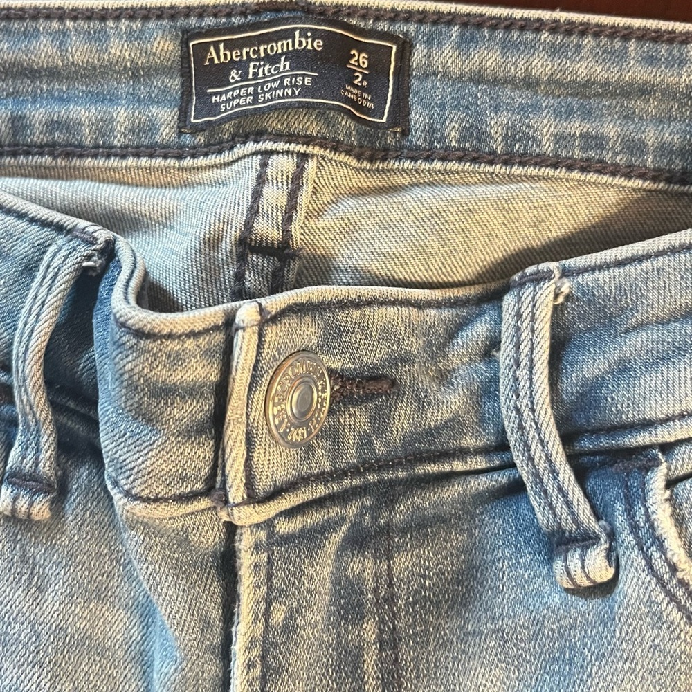 Abercrombie & Fitch Light Blue Denim Jeans Harper low rise super skinny size 26 - Picture 8 of 9
